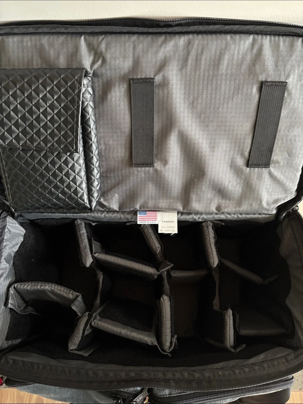Tamrac Pro Camera Equipment Bag Adjustable Interior Travel Photography 17x11x10